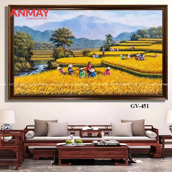 Tranh sơn dầu cao cấp tạo điểm nhấn sang trọng cho không gian 3 Không gian phòng khách có tranh sơn dầu tạo chiều sâu trực quan.